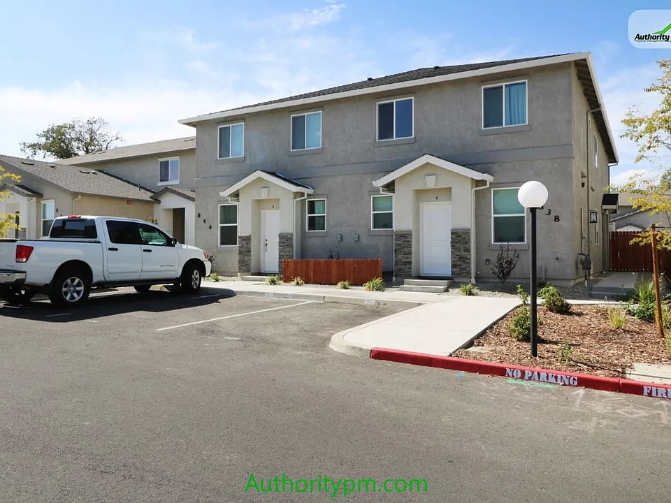 844 Mission De Oro Dr #B