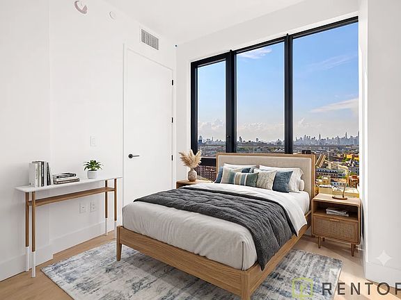 5th image of 60 Cedar St #18B