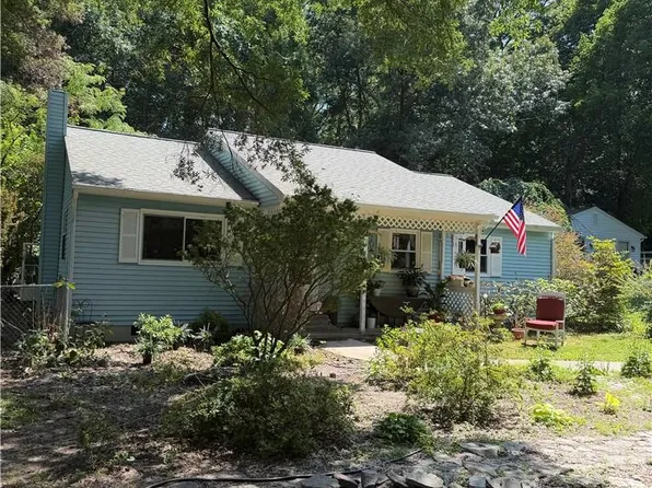 7234 Amherst Ln, Gloucester, VA 23061