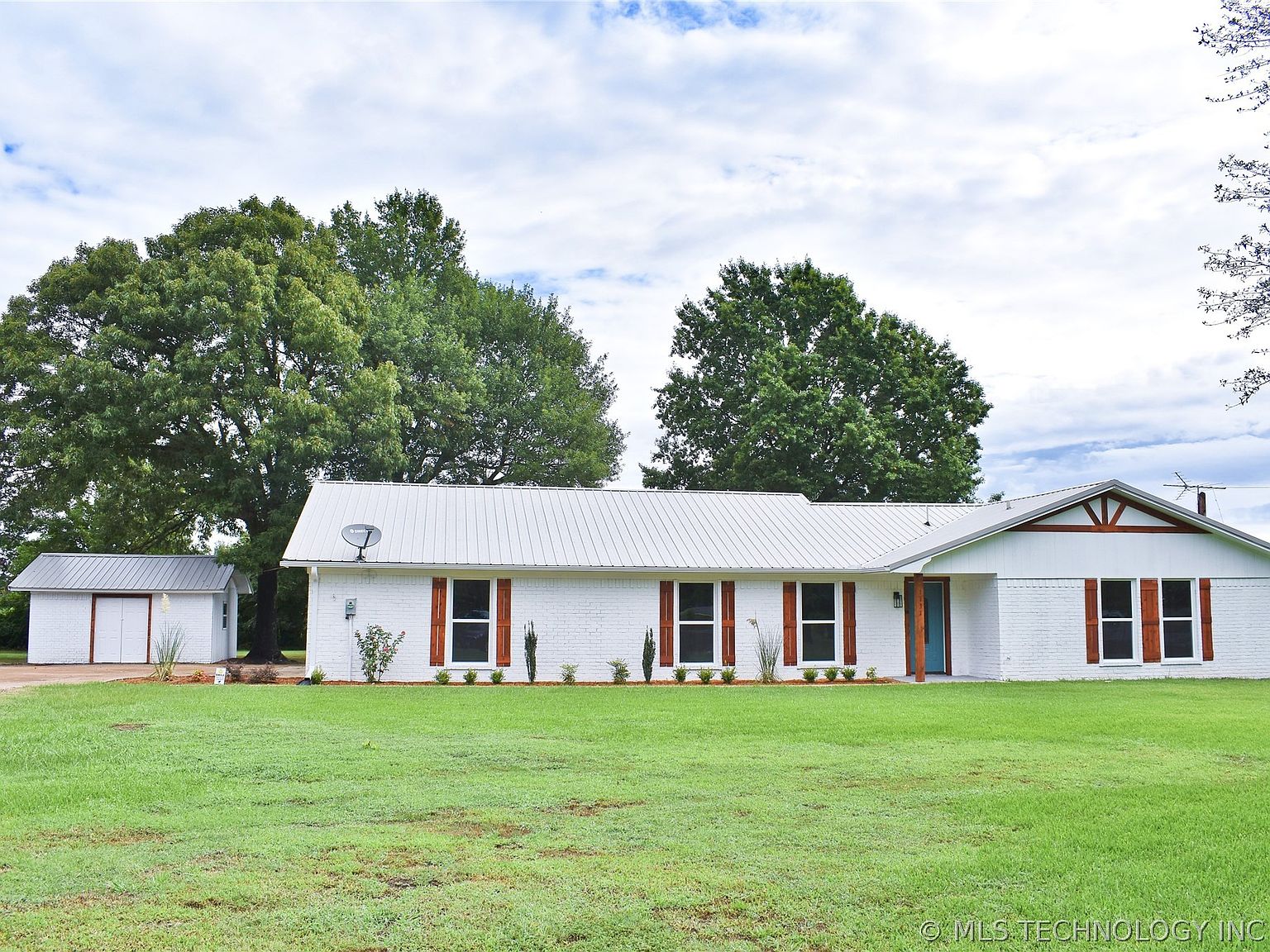 1131 N 4242nd Rd, Hugo, OK 74743 Zillow