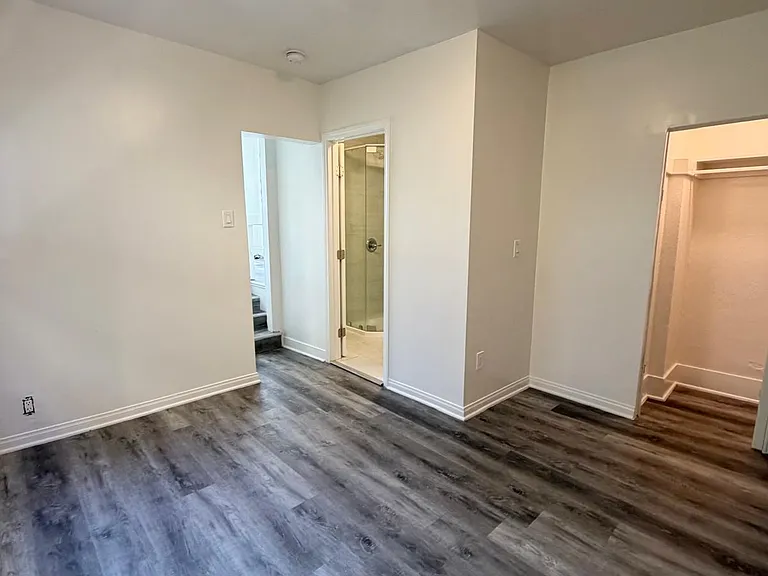 2032 Vista Del Mar St #5 — Photo 7