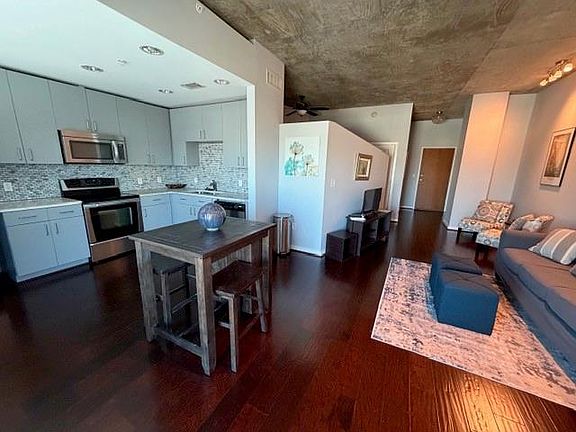 4th image of 5925 Almeda Rd Unit 11513