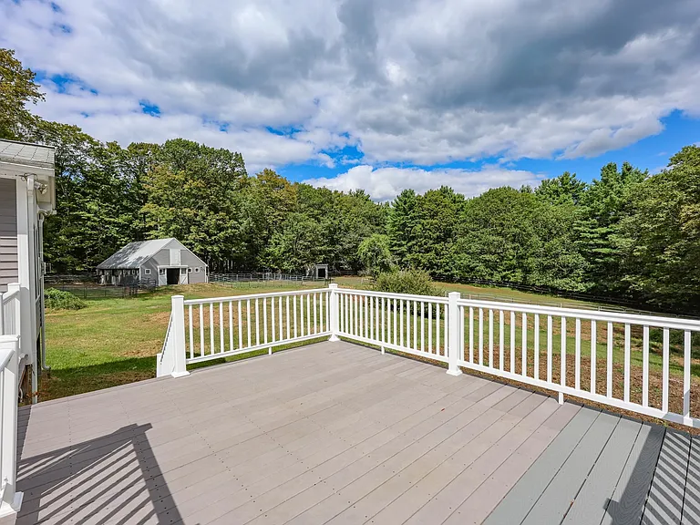 55 Holbrook Hill Rd — Photo 7