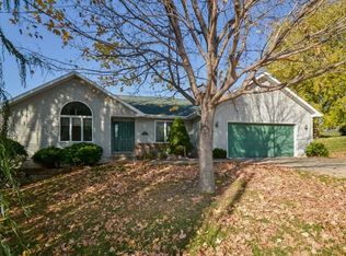 2161 Leslie Dr, Coralville, IA 52241