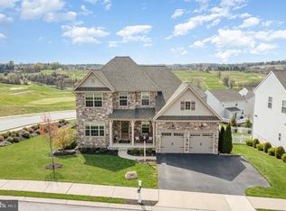 601 Hennyson Dr, York, PA 17402