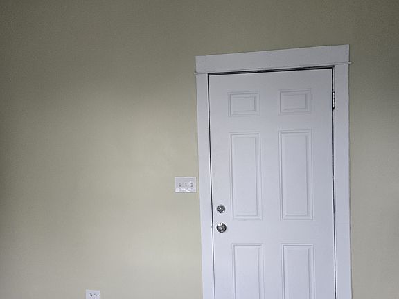 3rd image of 4849 W Fulton St #2