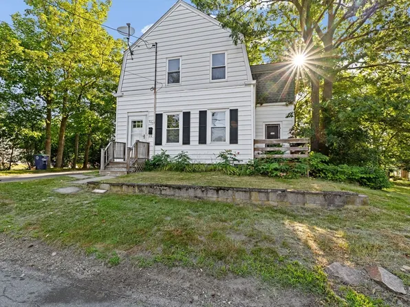 105 Prospect St, Braintree, MA 02184