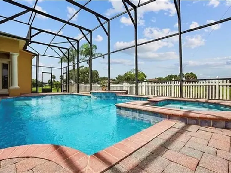 2120 Bunker View Ct — Photo 2