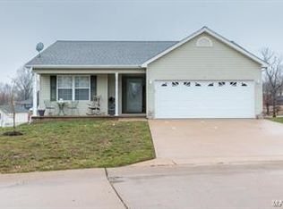 6 Iron Hill St, Saint Clair, MO 63077