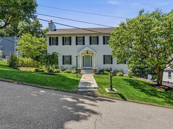 70 Orchard Place, Thornwood, NY 10594