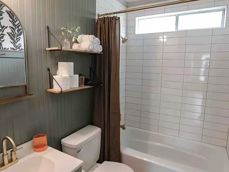 451 Hughes Dr — Photo 13