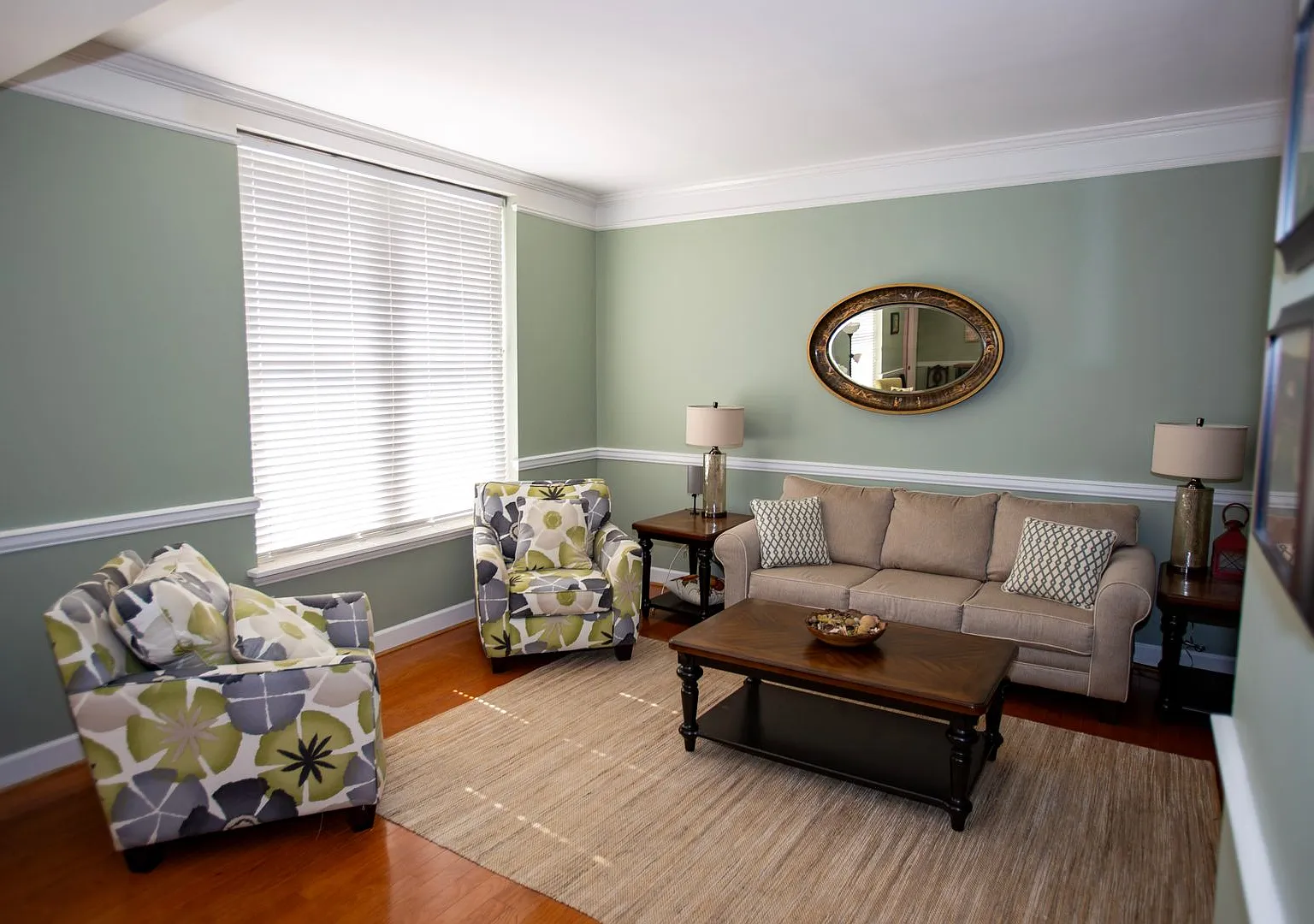 1 bedroom in Downtown Athens! Walk to campus! — Photo 1