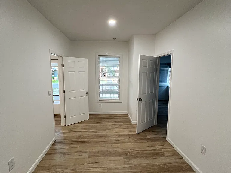 814 Minnesota Ave — Photo 8