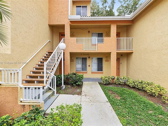 3rd image of 1204 Coral Club Dr #1204