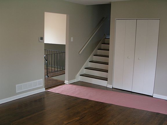 5th image of 2163 N Westmoreland Dr