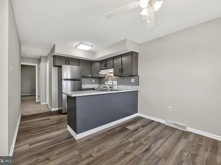 299 Florence Dr — Photo 4