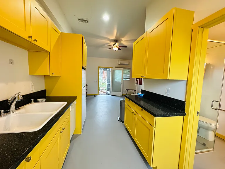 1815 Oak View Ln — Photo 29