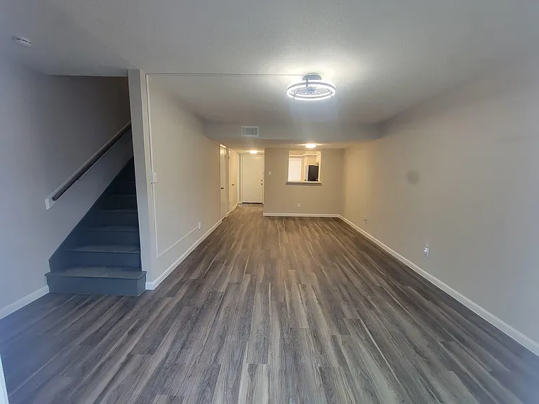 6051 Fondren Rd #7 — Photo 2