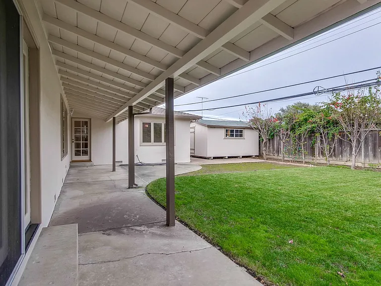 1593 Koch Ln — Photo 17