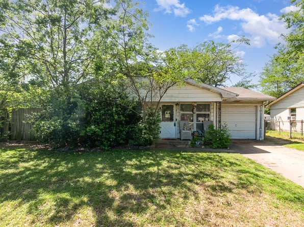 606 Ridgecrest Dr, Lewisville, TX 75067