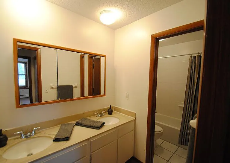 2324 E Old Shakopee Rd — Photo 2