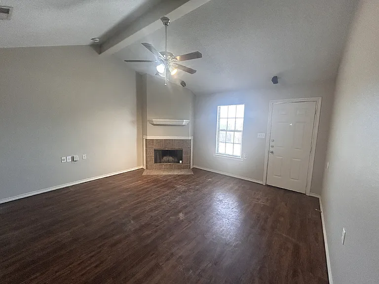 7803 Avenue J — Photo 5