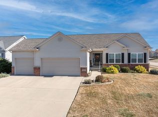 3105 Beechwood Ln, Marion, IA 52302