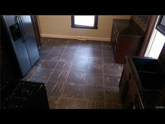 3rd image of 297 Bedford Ave #2