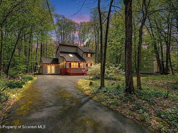 2nd image of 68 Sunset Dr