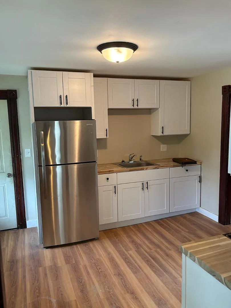40 Allen St - Unit 2 — Photo 4