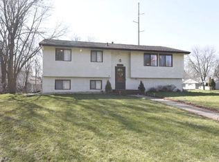 6875 Dallas Ln N, Maple Grove, MN 55311