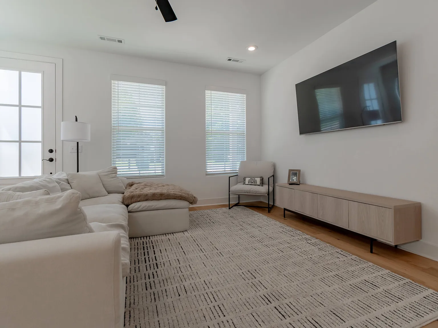 1254 West Hendrix Street - 1 — Photo 3