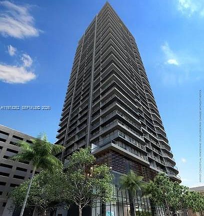 2nd image of 121 NE 5th 501b Miami #501B