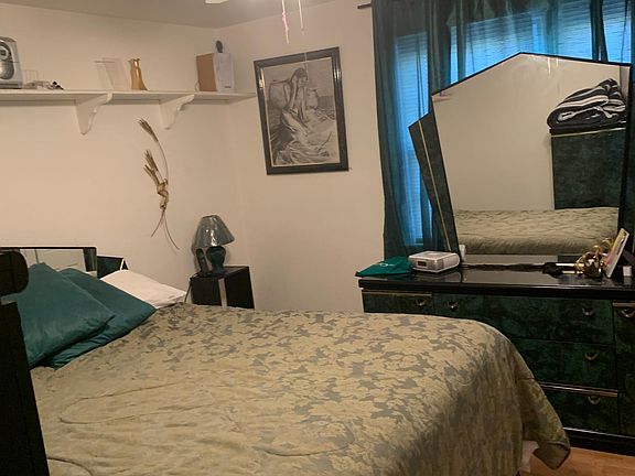 4tg bedroom downstairs