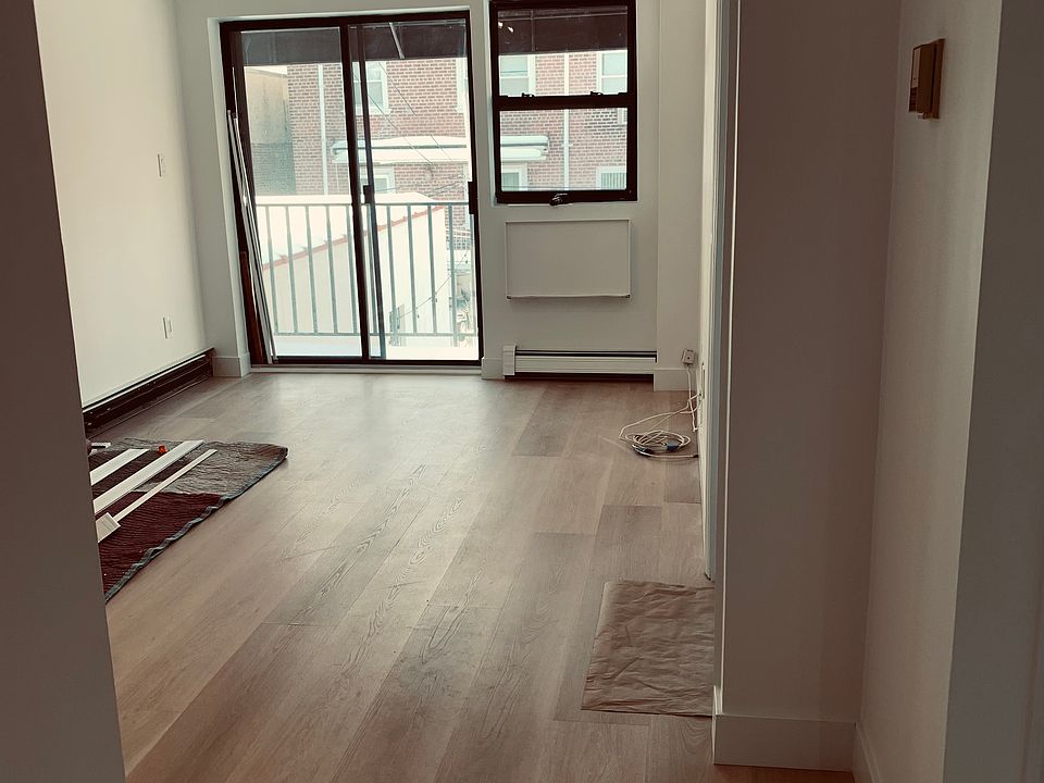 1st image of 2320 29th St #2R