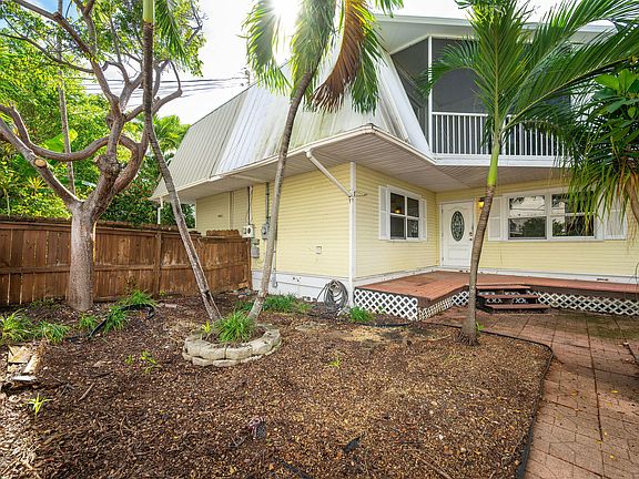 2nd image of 3316 Harriet Ave