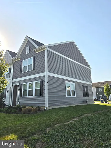 424 Ridgely Blvd Photo 1