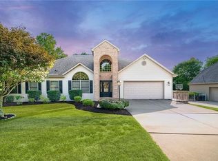 1803 Madison Dr, Coraopolis, PA 15108