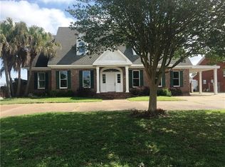 5741 Wright Rd, New Orleans, LA 70128