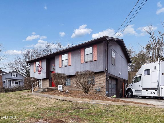 5th image of 620 Cagle St