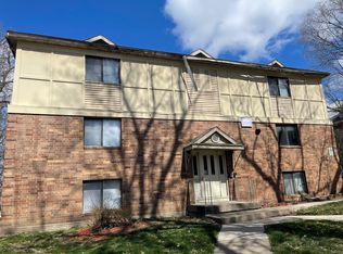 806 E College St #16, Iowa City, IA 52240