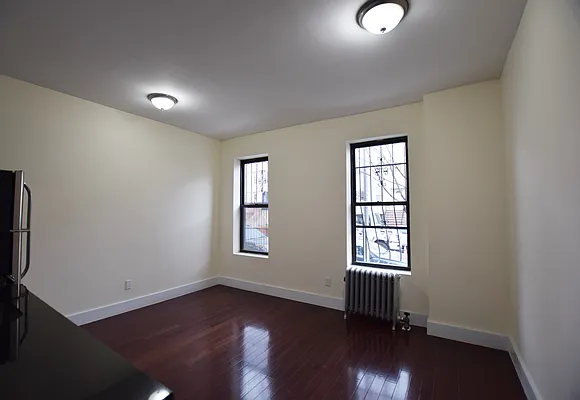 Rented by New Amsterdam Realty Group | media 39