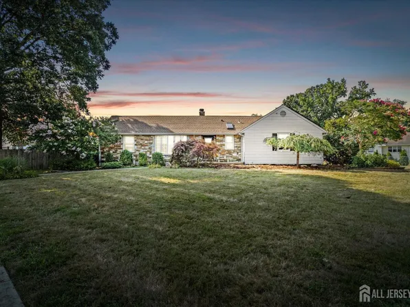 246 W 4th St, Florence, NJ 08518