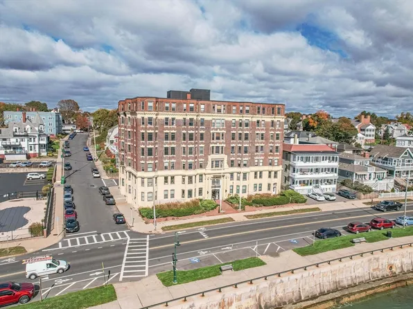 285 Lynn Shore Dr APT 502, Lynn, MA 01902