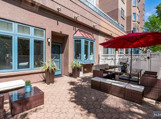 16 Independence Way, Edgewater, NJ 07020