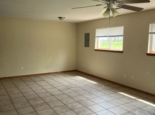 2401 W Main St APT 1-D, Clarksville, AR 72830