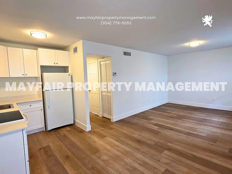 2910 Pierce St — Photo 3