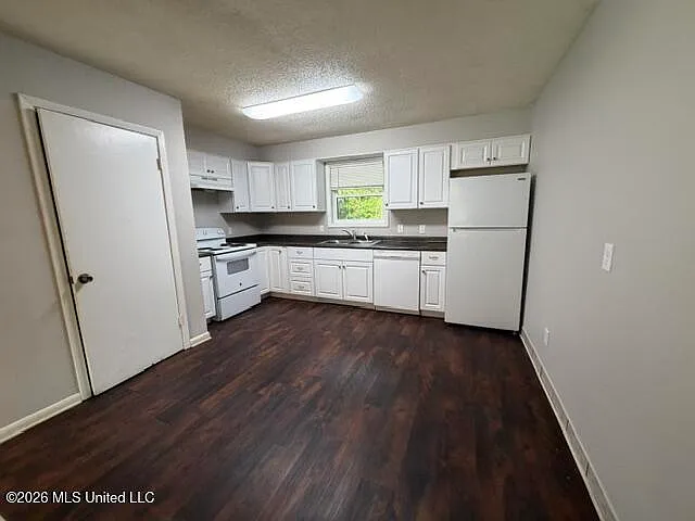 709 Shirley Dr — Photo 12