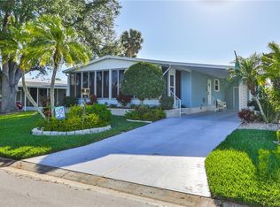 8412 Princess Ct, Palmetto, FL 34221