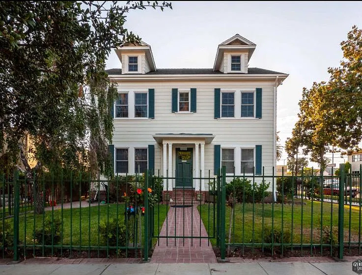 4436 Clayton Ave